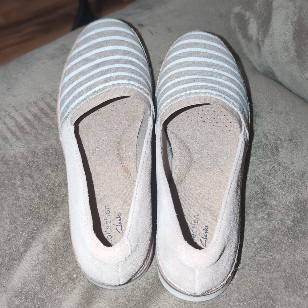 Clarks® Serena Paige Women's Slip-On Shoe - Picture 5 of 10